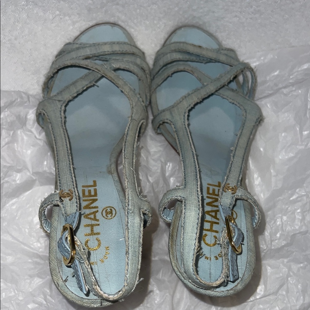 CHANEL Blue Slingback Sandals with Gold-Tone Details - Picture 13 of 16